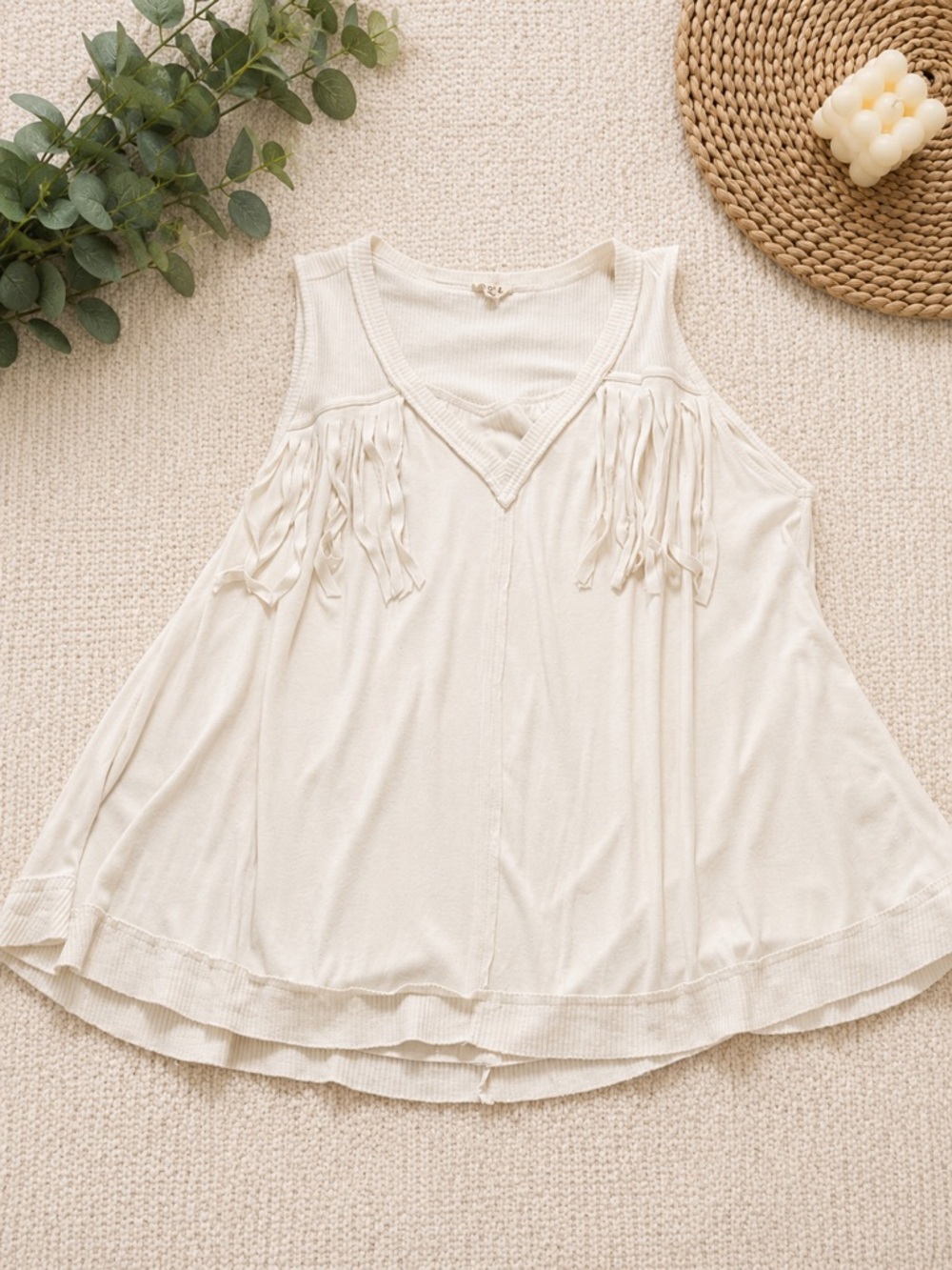 POL Boho Fringe Sleeveless Tunic Tank | Cream Flowy V-Neck Top | Size M
